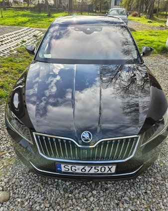 Skoda Superb cena 96900 przebieg: 142000, rok produkcji 2017 z Łęknica małe 191